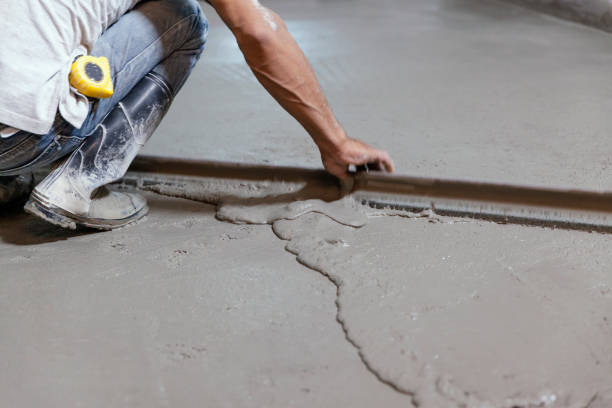 Best Best Concrete Contractor  in Red Oaks Mill, NY